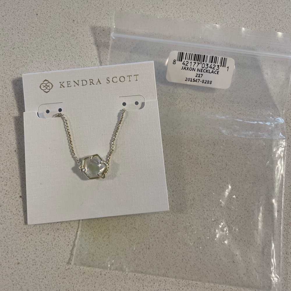 Kendra Scott Jaxon necklace